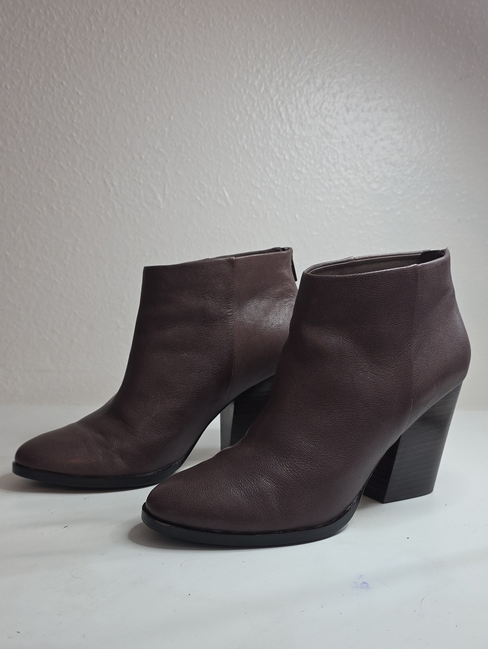 COLE HAAN DEY BOOTIE CHESTNUT LEATHER  BLOCK HEEL ZIP CLOSURE LADIES 9 VGUC